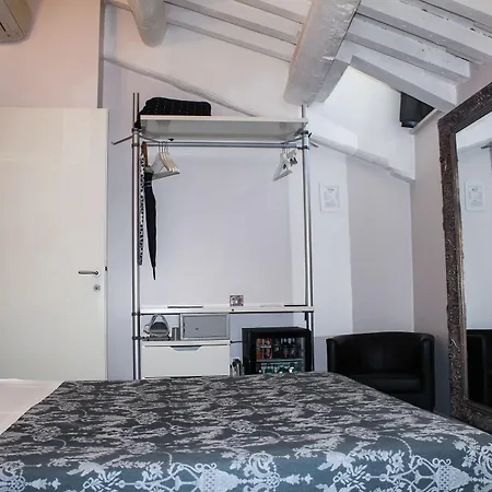Konukevi Relais Casa Della Fornarina